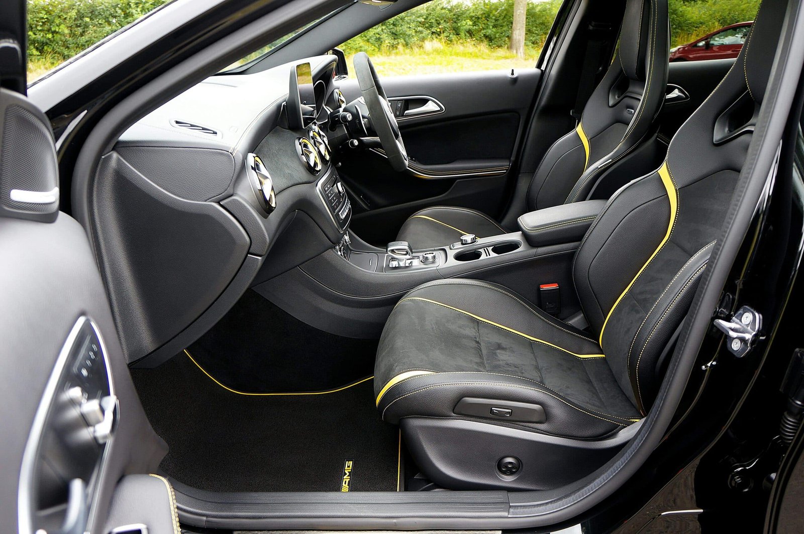Upholstery and carpet shampoo